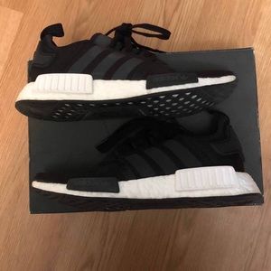 NMD_R1 J Core Black
